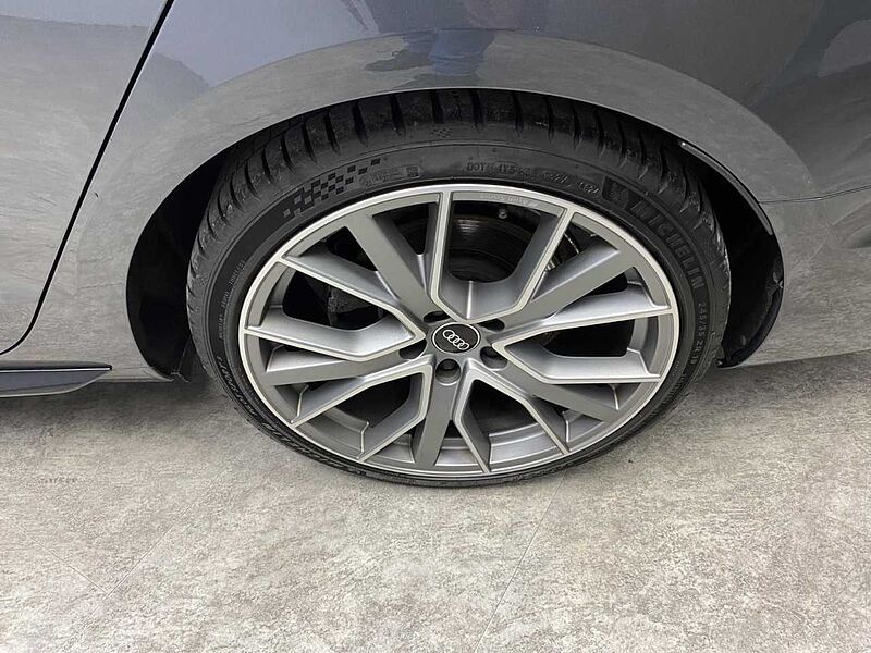 Audi A4 Avant 40 TDI S-Tronic S line Competition