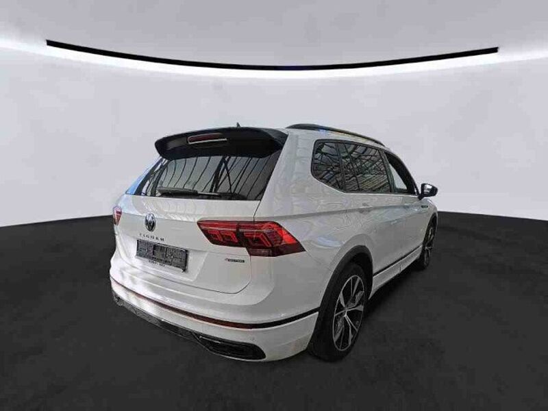 Volkswagen Tiguan Allspace 2.0 TDI DSG R-Line 4Motion 7-Sitzer