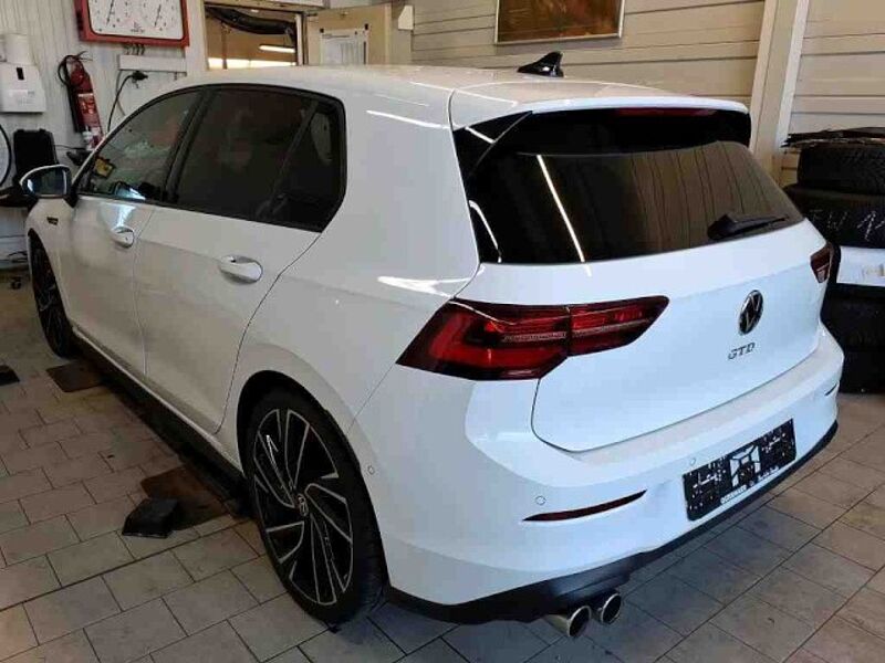 Volkswagen Golf VIII GTD 2.0 TDI DSG Panorama Klima Navi