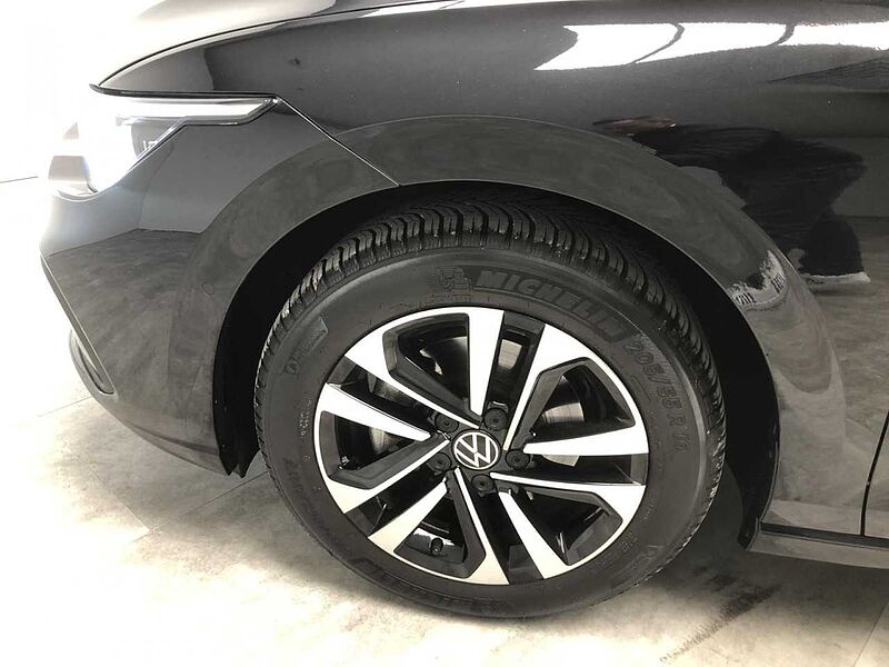 Volkswagen Golf VIII 2.0 TDI United Panorama Klima Navi