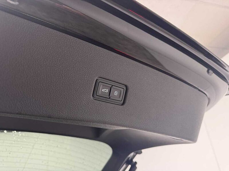 Audi Q8 55 TFSIe quattro S-line Klima Navi Leder