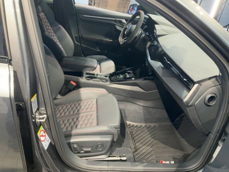 Audi RS 3 Sportback 2.5 TFSI quattro Pano + B&O RS3