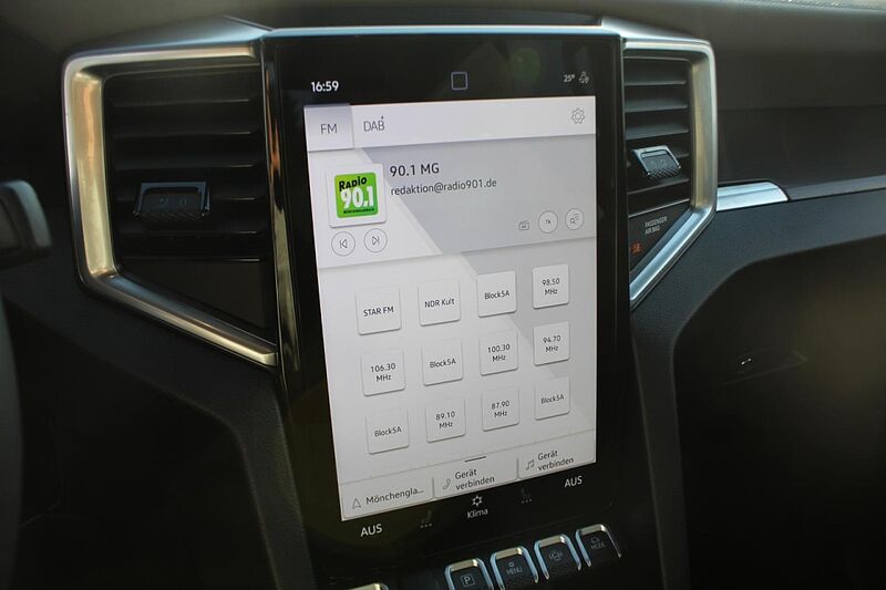 Volkswagen AMAROK DOKA 4MOTION 3.0 TDI DSG STYLE AHK / ACC / LEDER / STANDHEIZUNG