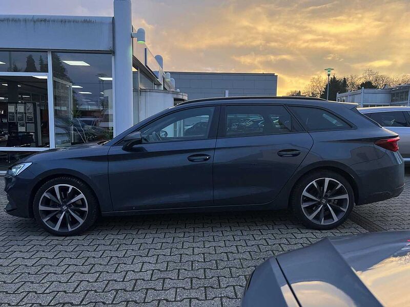 SEAT Leon Sportstourer 1.5 eTSI DSG FR Panorama