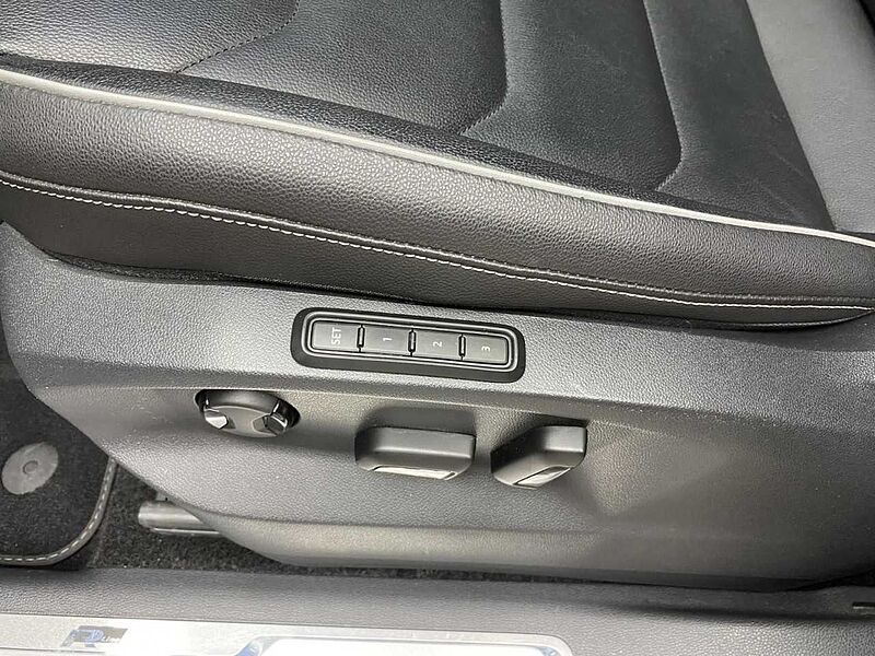 Volkswagen Tiguan 2.0 TSI Highline 4Motion R-Line Klima