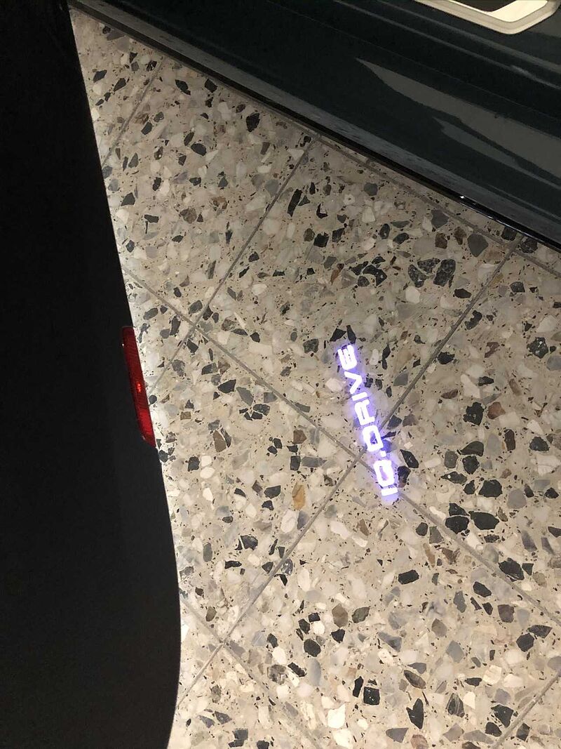 Volkswagen Golf VII 1.0 TSI DSG IQ. DRIVE R-LINE Klima Navi