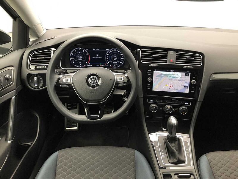 Volkswagen Golf VII 1.0 TSI DSG IQ. DRIVE R-LINE Klima Navi