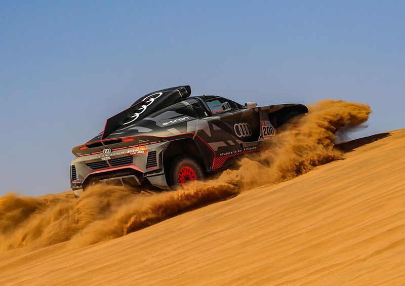 Nächste Herausforderung für den Audi RS Q e-tron in Abu Dhabi