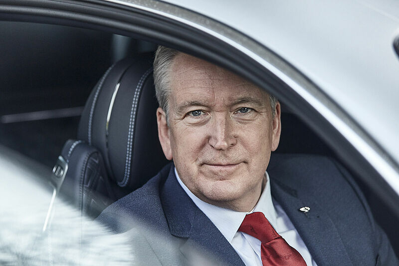 Adrian Hallmark verlässt Bentley