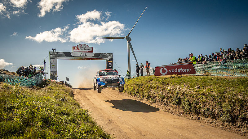 Rallye Portugal: ŠKODA Privatier Kajetan Kajetanowicz gewinnt WRC3-Kategorie