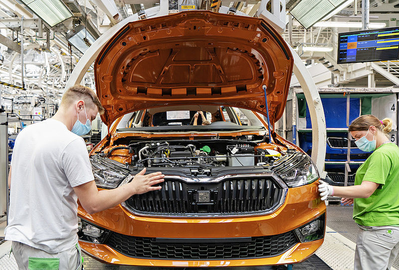 ŠKODA AUTO fertigte 2021 weltweit mehr als 800.000 Fahrzeuge
