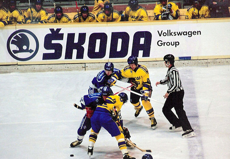 ŠKODA AUTO: Umfassendes Engagement für den Eishockeysport seit 1992