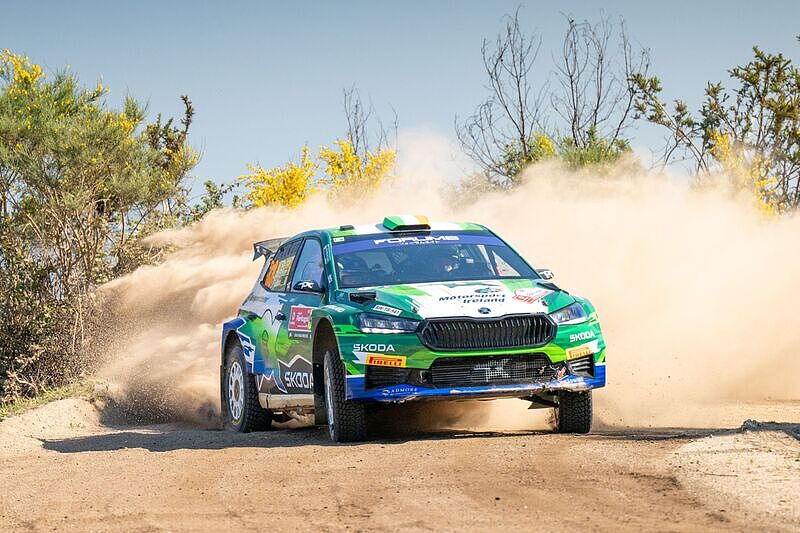 Rallye Portugal: Škoda Neueinsteiger Josh McErlean fährt auf Platz zwei der WRC2-Wertung